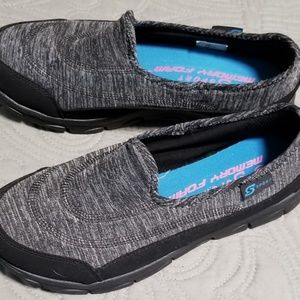 Slip on memory foam sport shoe